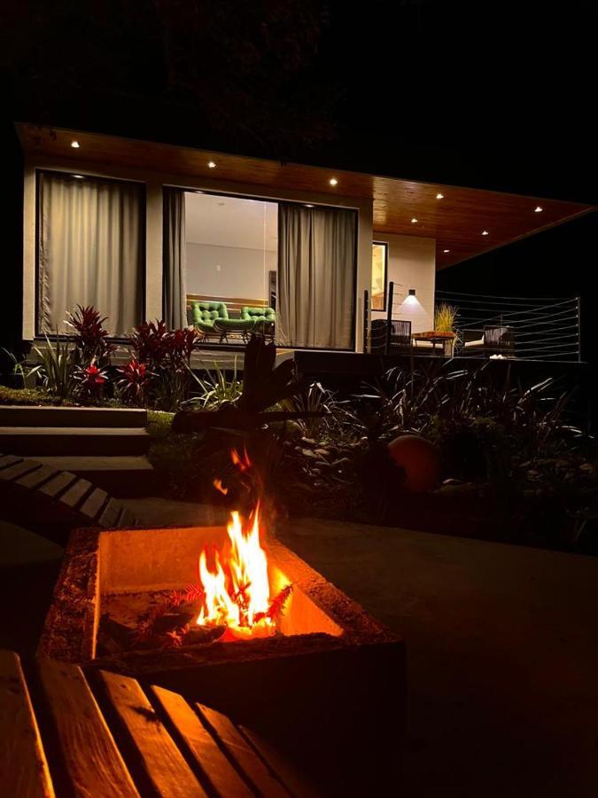 La Contemporanea Cabanas Prox A Cidade Vista Para Ponto Turistico Урубиси Екстериор снимка